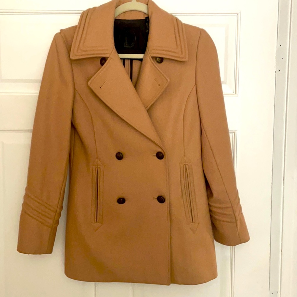Fun yet classic Troy Smith jacket in rich camel color!